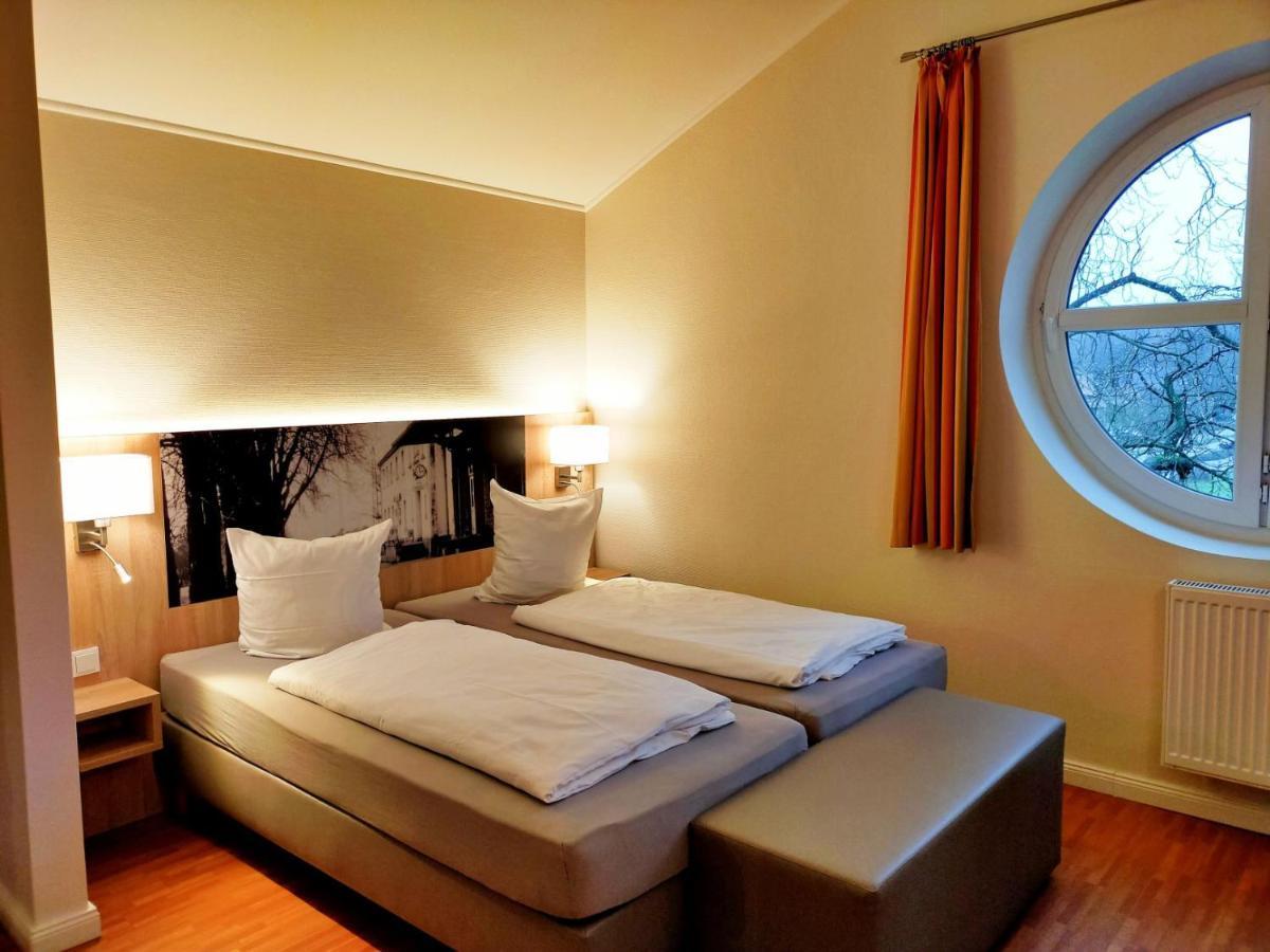 Hotel Xtra Gleis Хёрстель Экстерьер фото