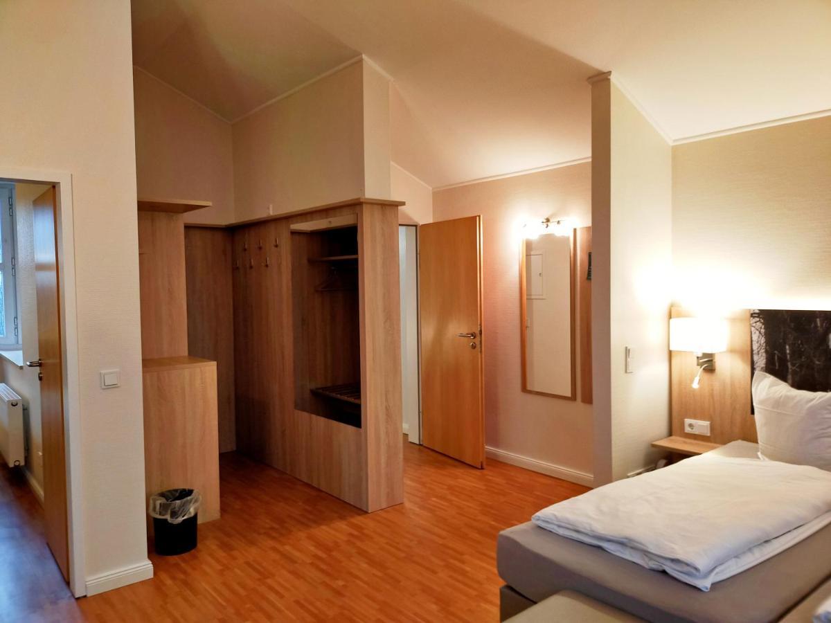Hotel Xtra Gleis Хёрстель Экстерьер фото