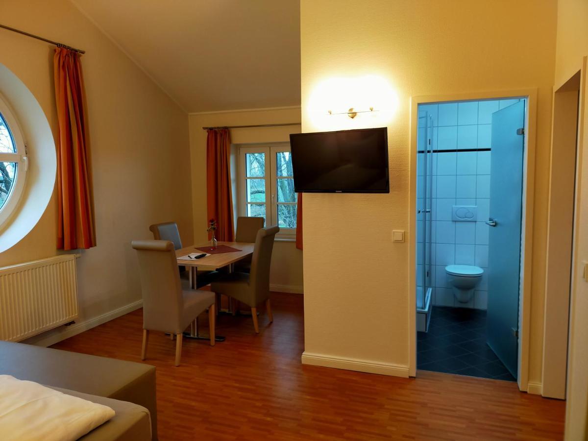Hotel Xtra Gleis Хёрстель Экстерьер фото